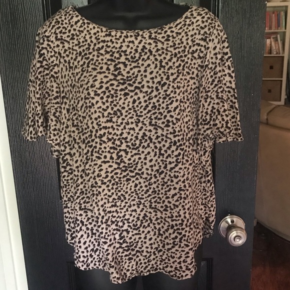 H&M Tops - H&M Size 8 Leopard Flounce Sleeve Blouse H&M Tops - H&M Size 8 Leopard Flounce Sleeve Blouse